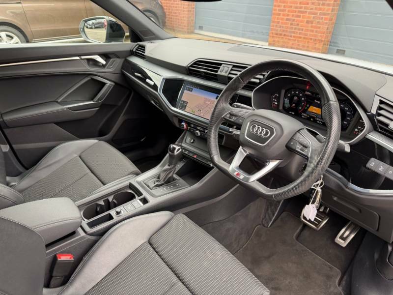 Audi Q3 Q3 1.4 Tfsie 45 Black Edition Sportback YJ23BPM White #6