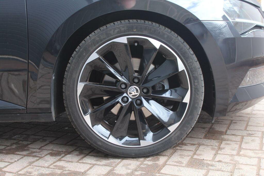 Skoda Superb Superb Sportline Tsi S-a CP19NGY Black #2