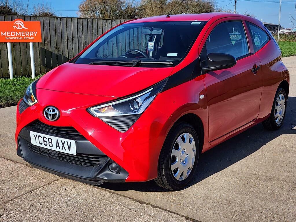Toyota Aygo 1.0 Vvt-i X Euro 6 YC68AXV Red #3