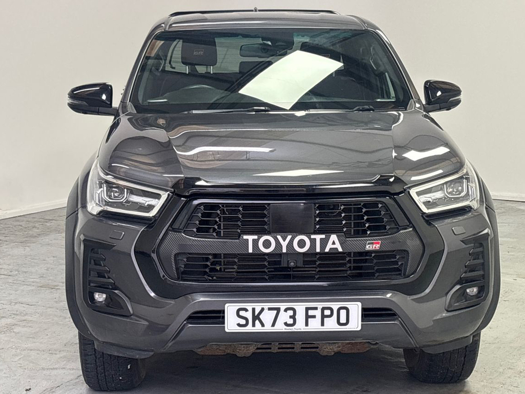 Toyota HILUX Gr Sport 2.8L D-4d 204Ps Grey #2