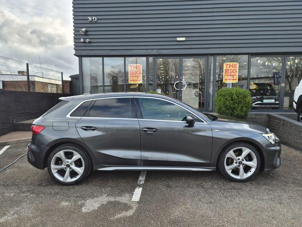 Audi A3 1.0 Tfsi 30 S Line Sportback Euro 6 Ss ME72BVM #3