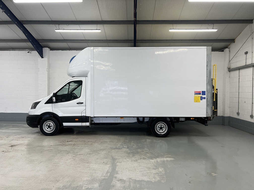 Ford Transit Custom 350 Ecoblue Leader 2.0 Luton CV22LXZ White #2