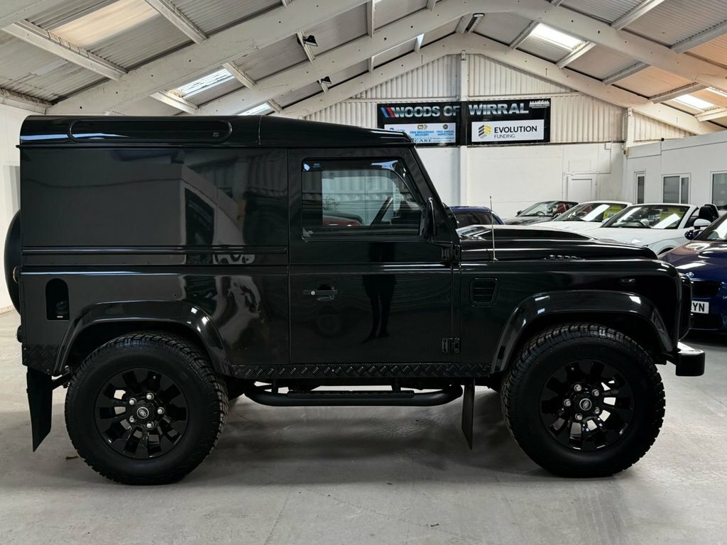 Land Rover Defender 2.4L Null Black #5