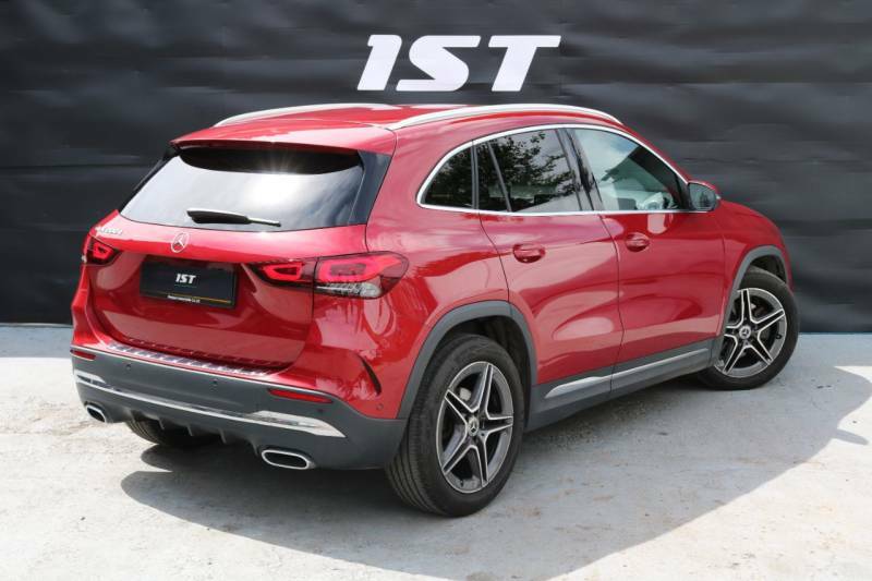 Mercedes-Benz GLA Class Gla 200D Amg Line Executive Red #6