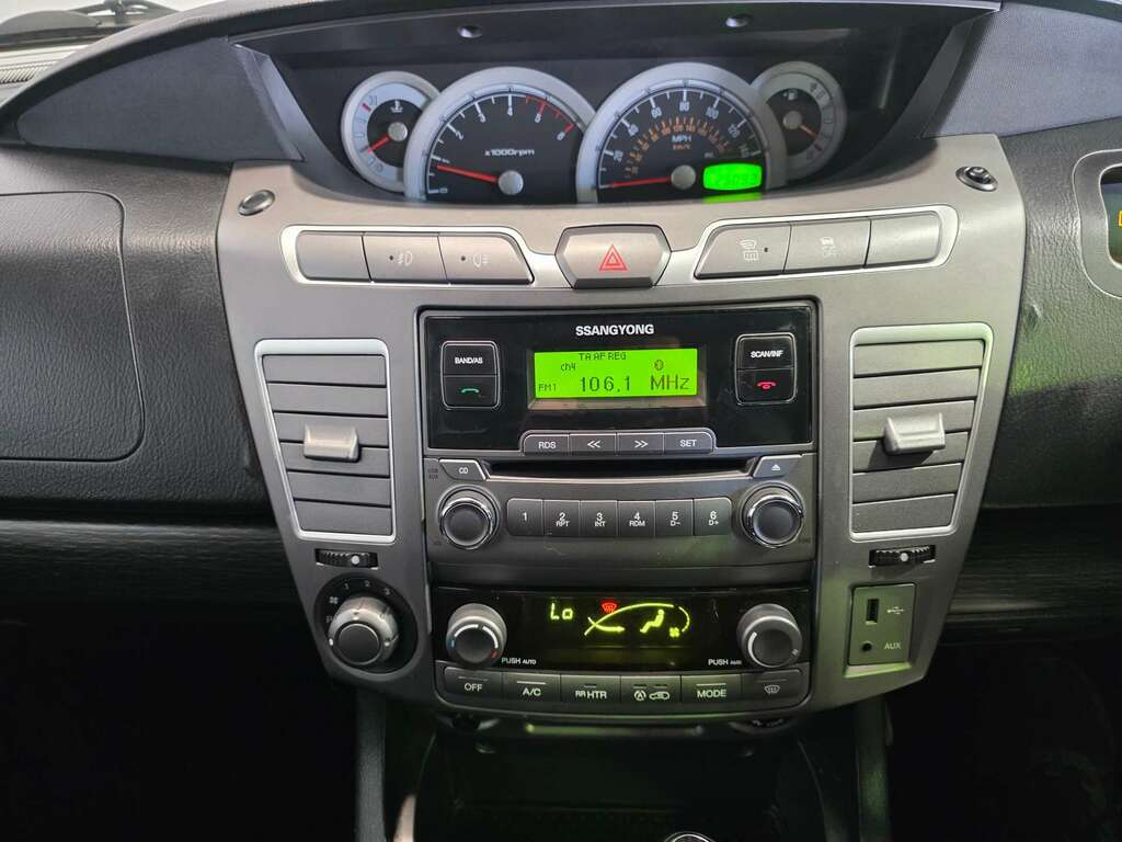 SsangYong Turismo 2.2 Elx Tip Grey #19