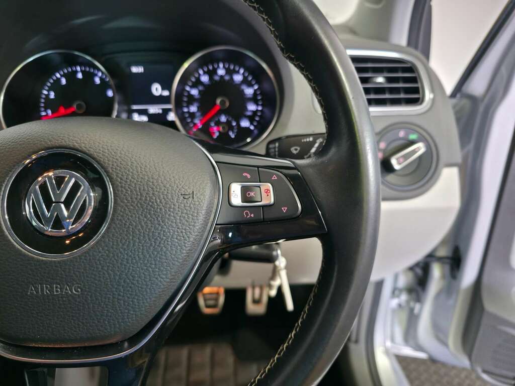 Volkswagen Polo 1.2 Match Tsi 89 Bhp Blue #27