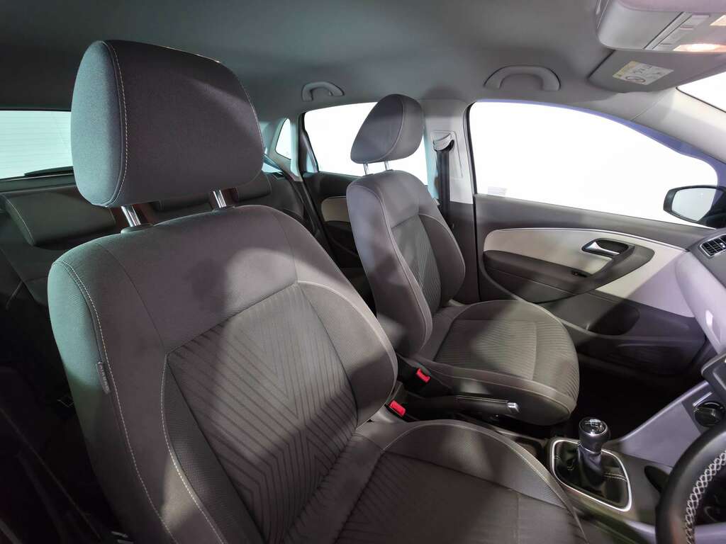 Volkswagen Polo 1.2 Match Tsi 89 Bhp Blue #16