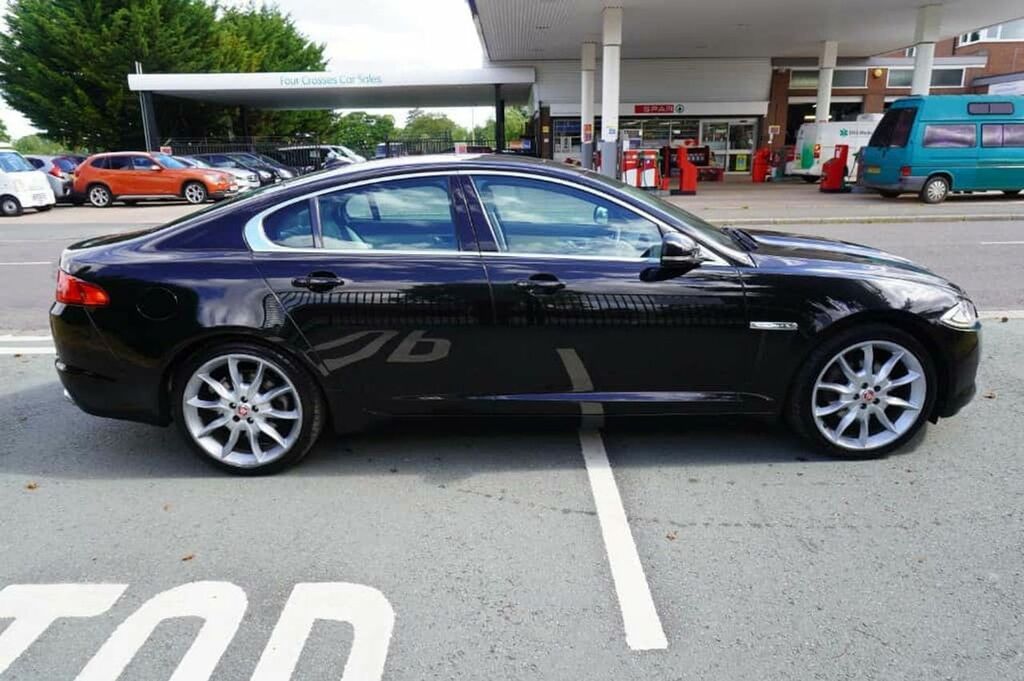 Jaguar XF 3.0 V6 Portfolio Euro 6 Ss White #9