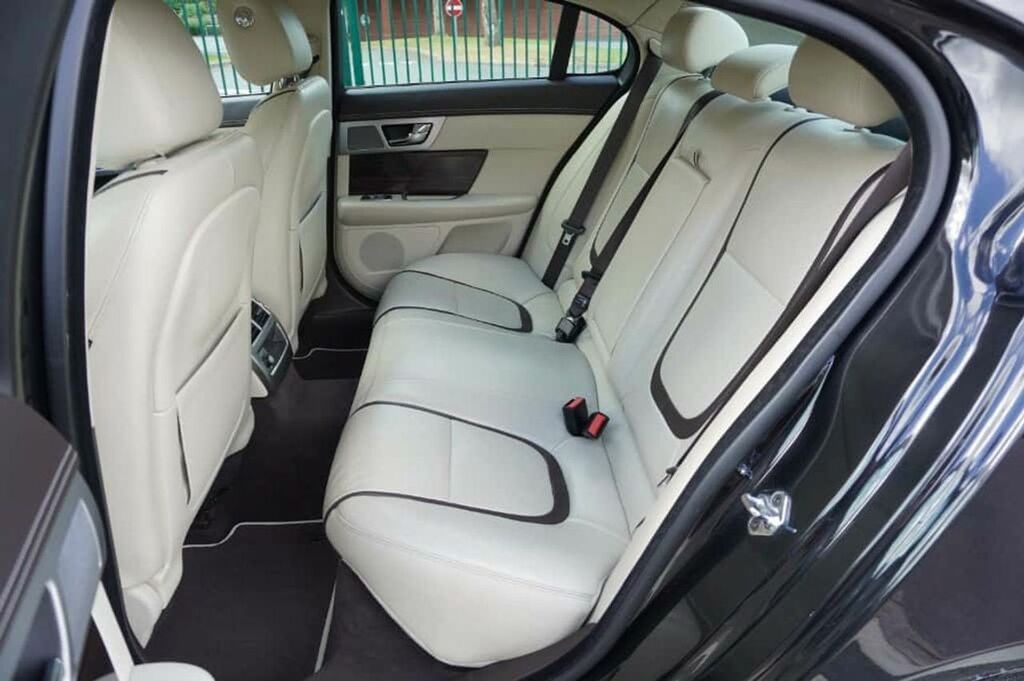 Jaguar XF 3.0 V6 Portfolio Euro 6 Ss White #14