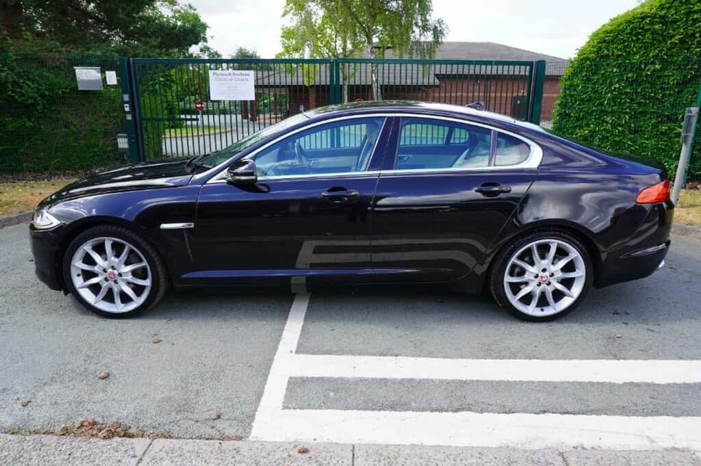 Jaguar XF D V6 Portfolio...amazing Condition Black #5