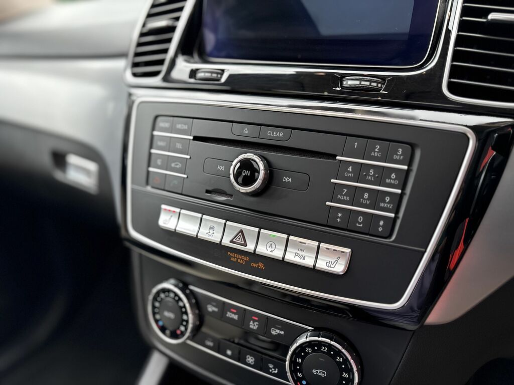 Mercedes-Benz GLE Class Gle 250 D 4Matic Amg Line Premium Black #28