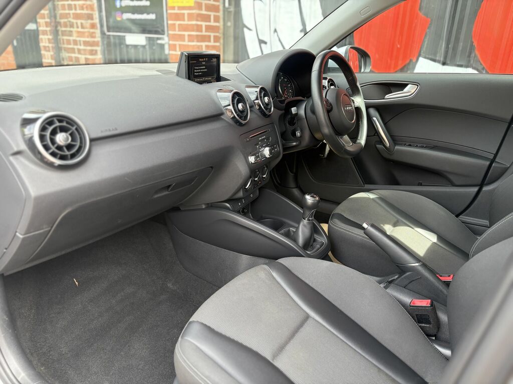Audi A1 2017 1.4 Tfsi Sport Sportback Eu Silver #4