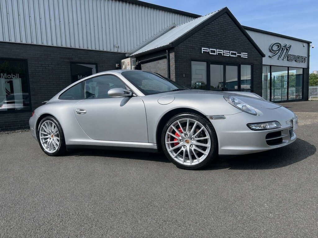 Porsche 911 Carrera 4S Silver