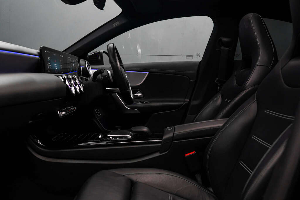 Mercedes-Benz 250 Cla Amg Line Premium E  #37