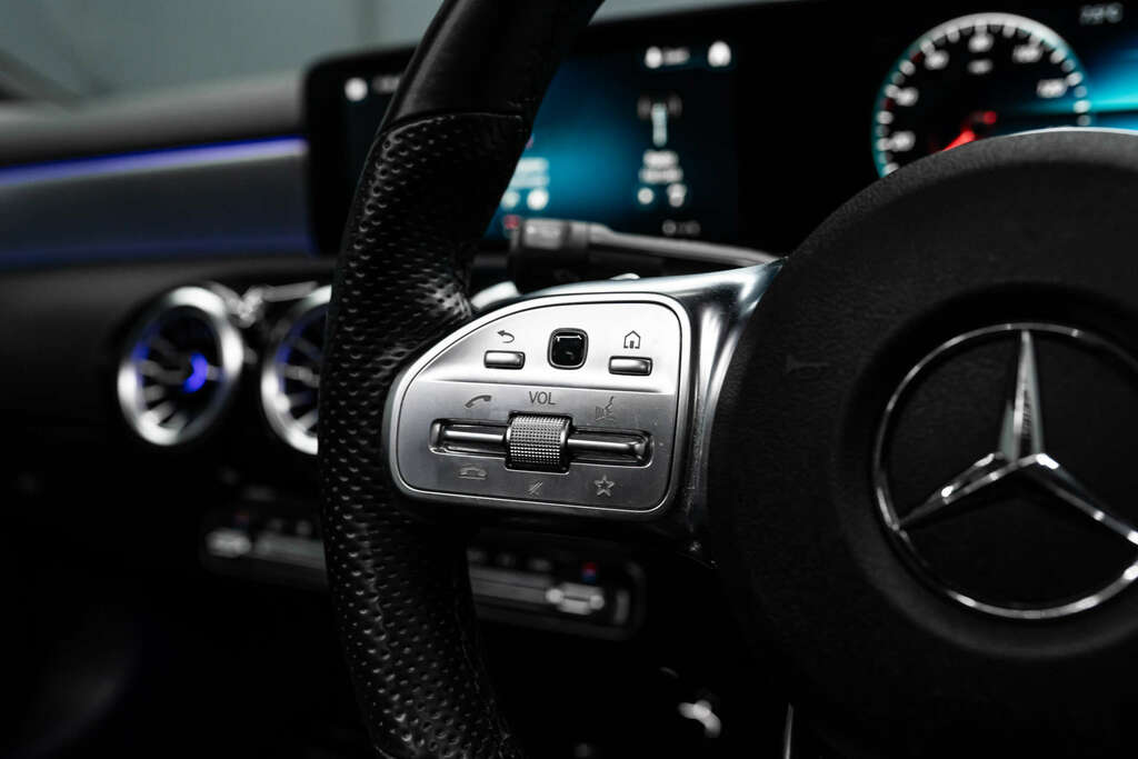 Mercedes-Benz 250 Cla Amg Line Premium E  #34