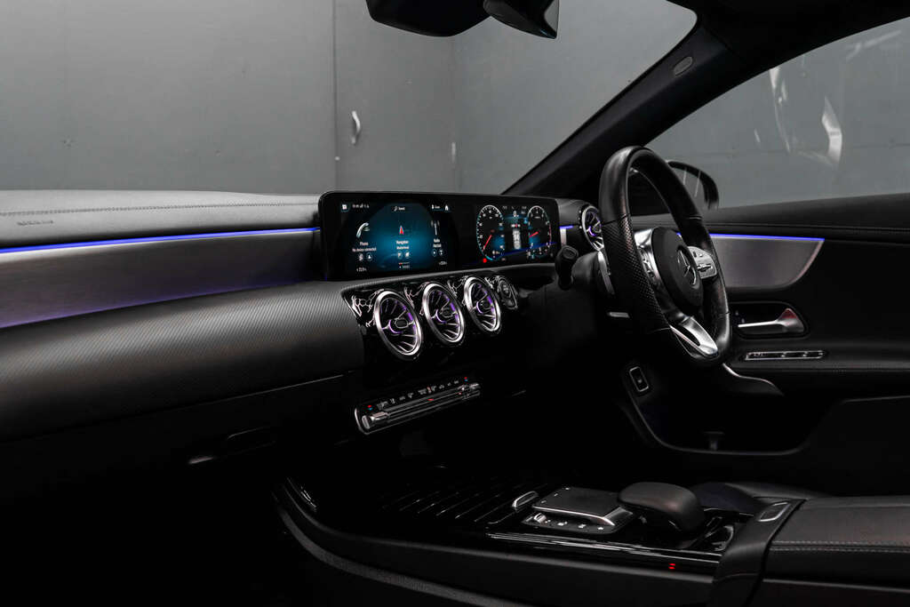 Mercedes-Benz 250 Cla Amg Line Premium E  #6