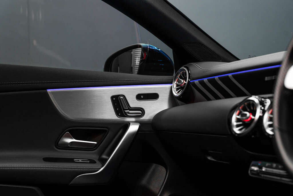 Mercedes-Benz 250 Cla Amg Line Premium  #4