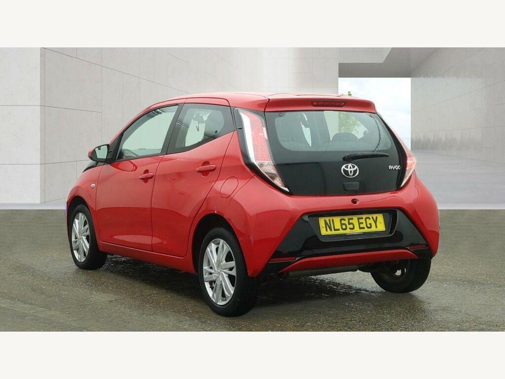 Toyota Aygo 1.0 Vvt-i X-pression X-wave Euro 5 Euro 5 Red #4