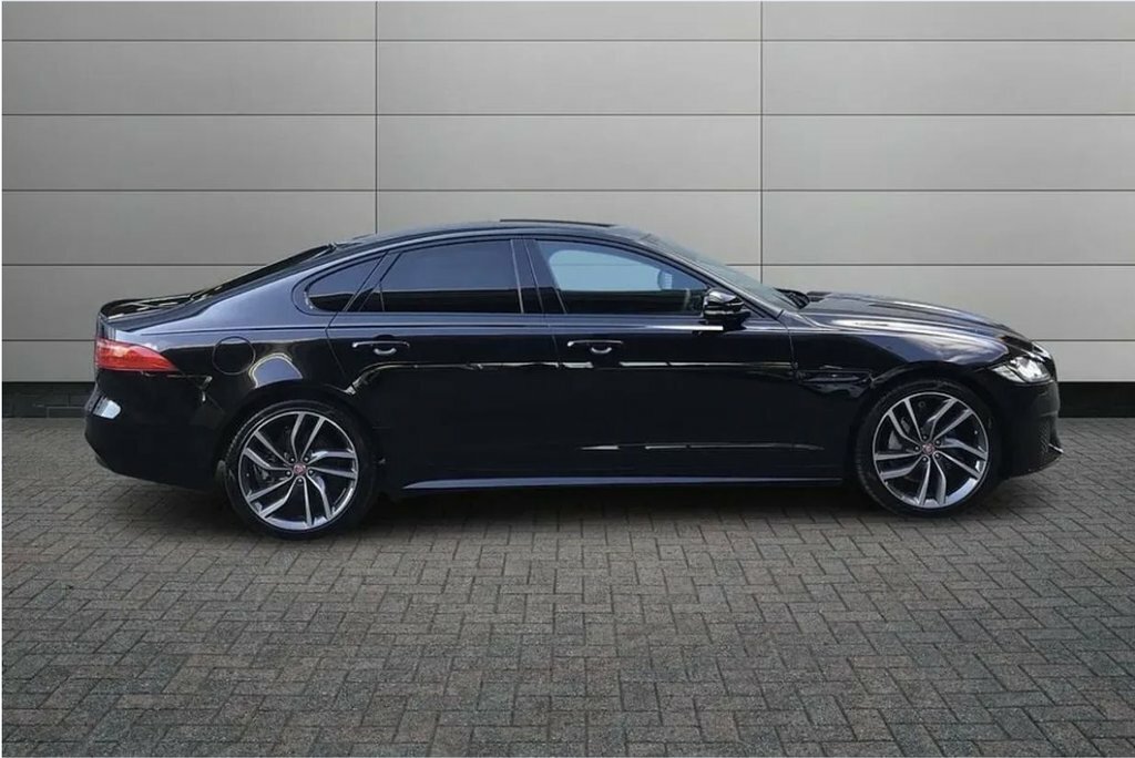 Jaguar XF 2L Chequered Flag Black #3