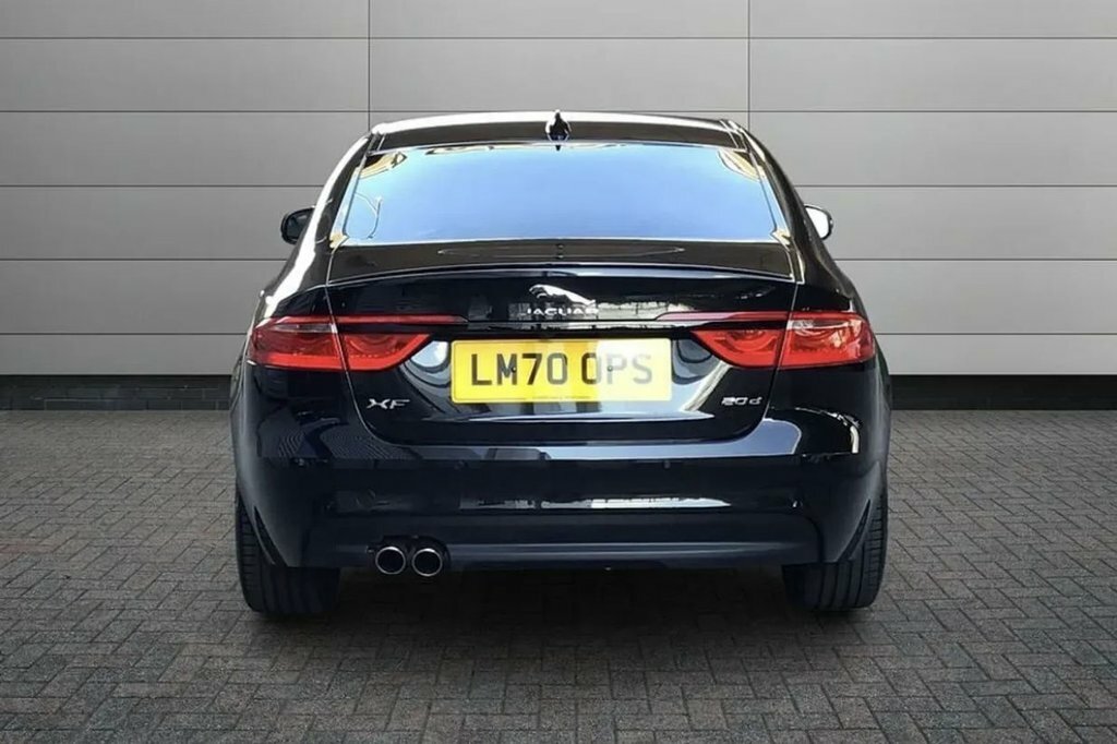 Jaguar XF 2L Chequered Flag Black #4