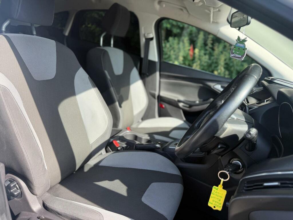 Ford Focus 1.6 Tdci Zetec Hatchback Euro 5 Silver #10