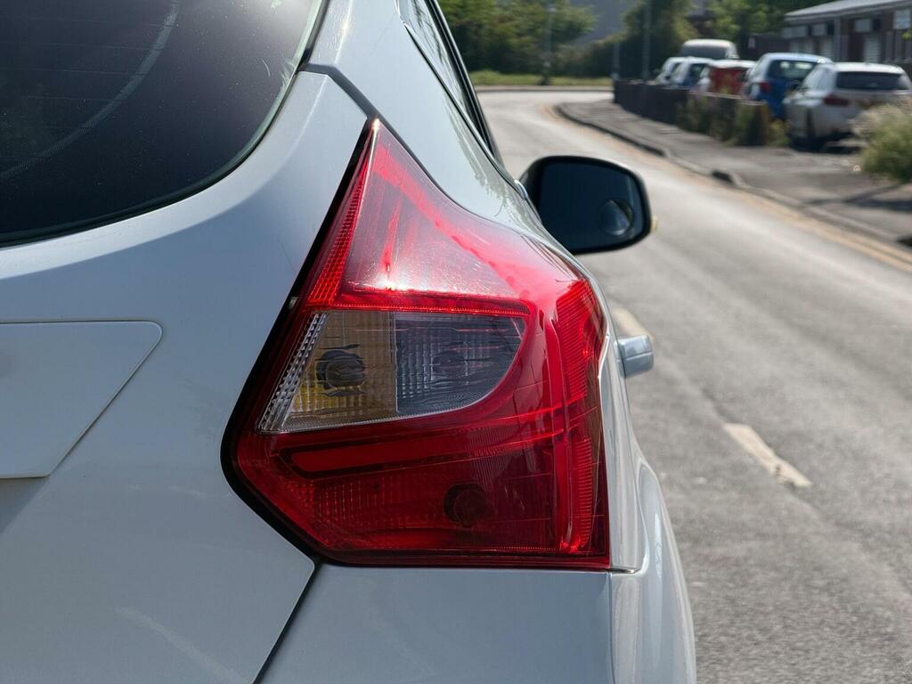 Ford Focus 1.6 Tdci Zetec Hatchback Euro 5 Silver #20