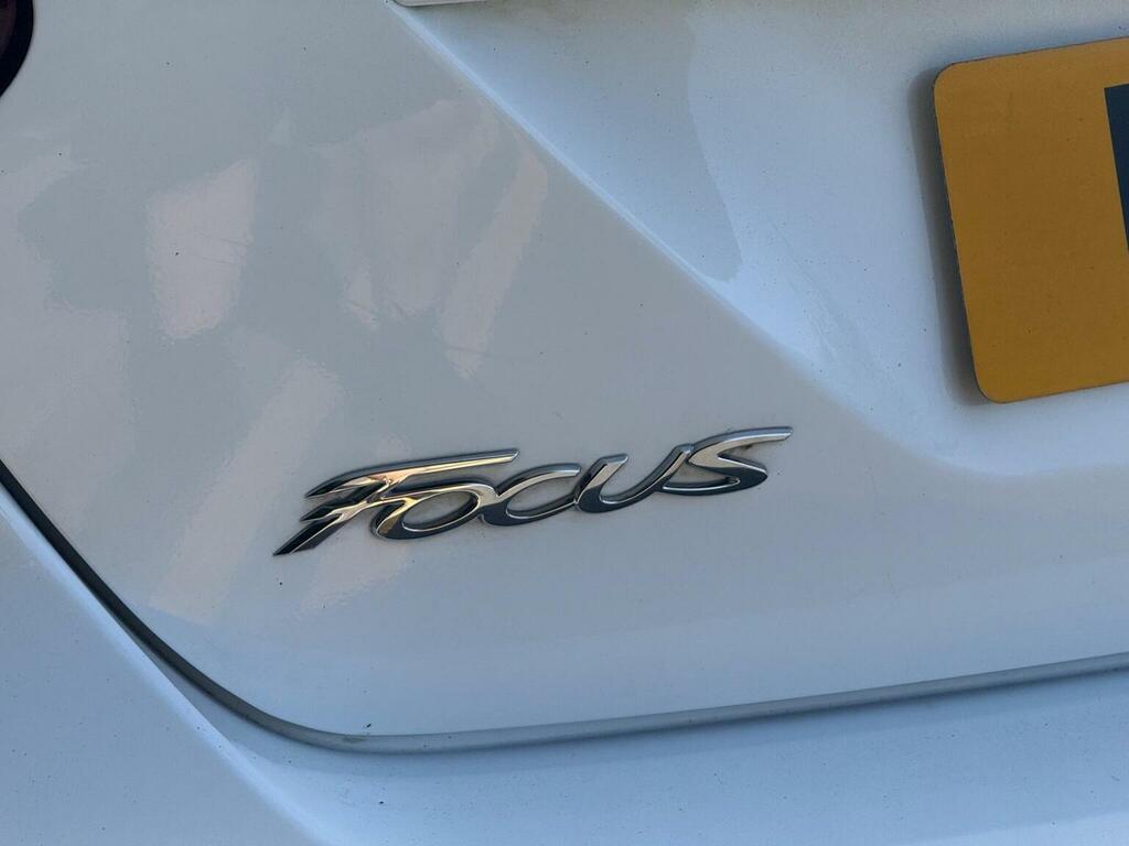 Ford Focus 1.6 Tdci Zetec Hatchback Euro 5 Silver #24