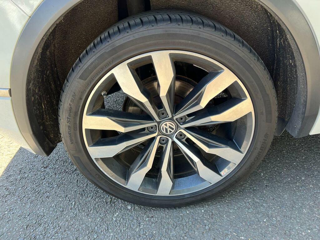 Volkswagen Tiguan R-line Grey #40