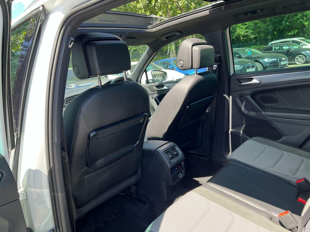 Volkswagen Tiguan R-line Grey #30