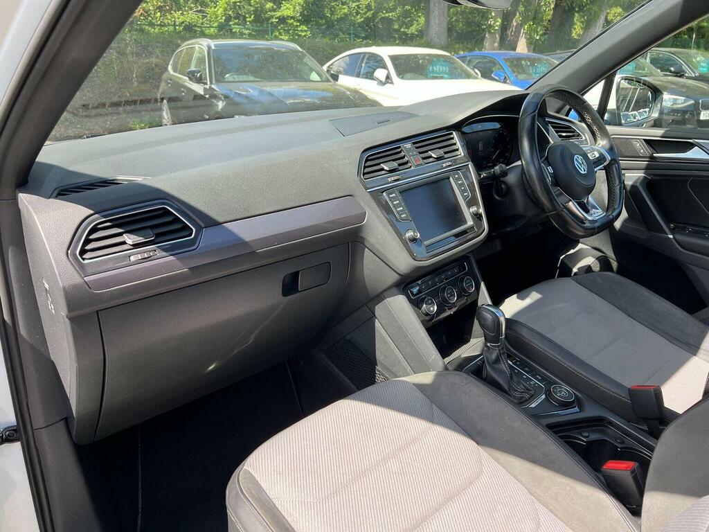 Volkswagen Tiguan R-line Grey #17
