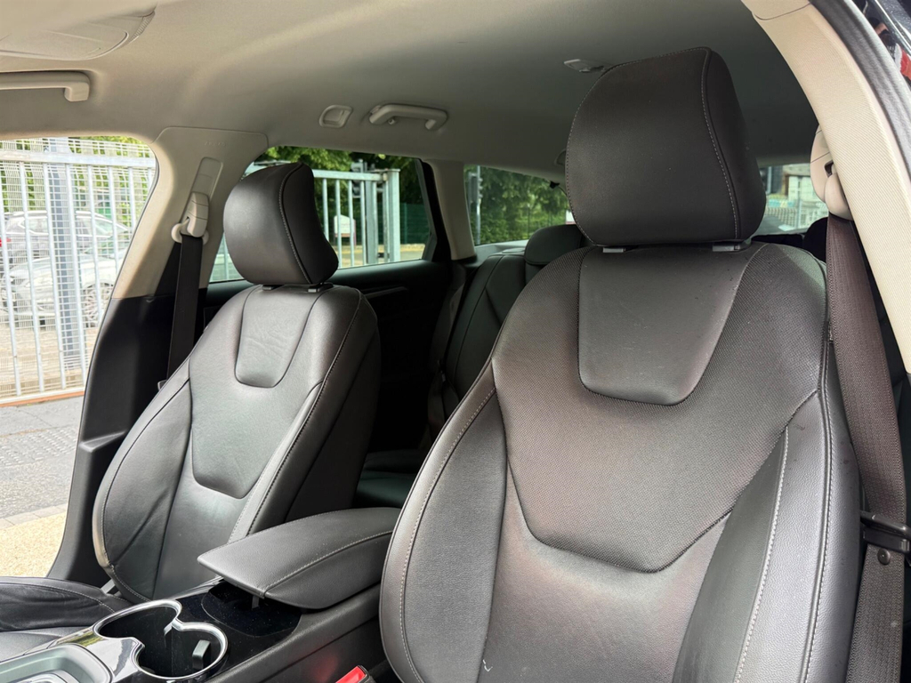 Ford Mondeo Ford 2.0 Tdci Econetic Zetec Hatchback Silver #47