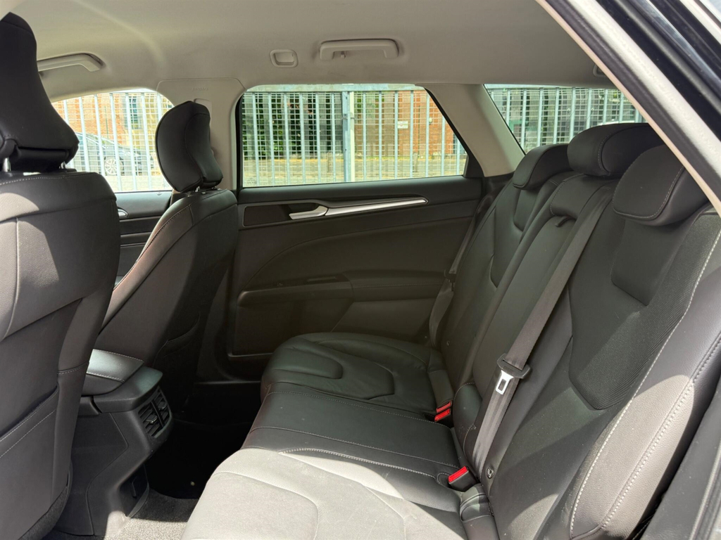 Ford Mondeo Ford 2.0 Tdci Econetic Zetec Hatchback Silver #18