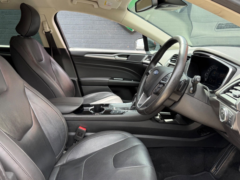 Ford Mondeo Ford 2.0 Tdci Econetic Zetec Hatchback Silver #30