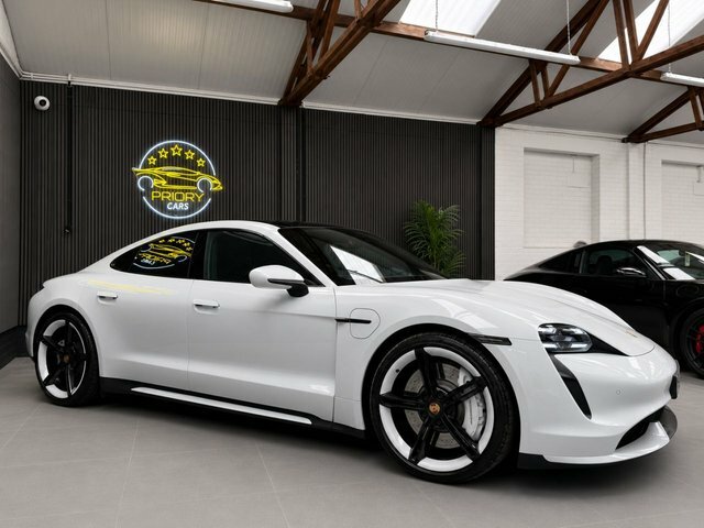 Porsche Taycan Performance Plus 93.4Kwh Turbo Saloon White #2