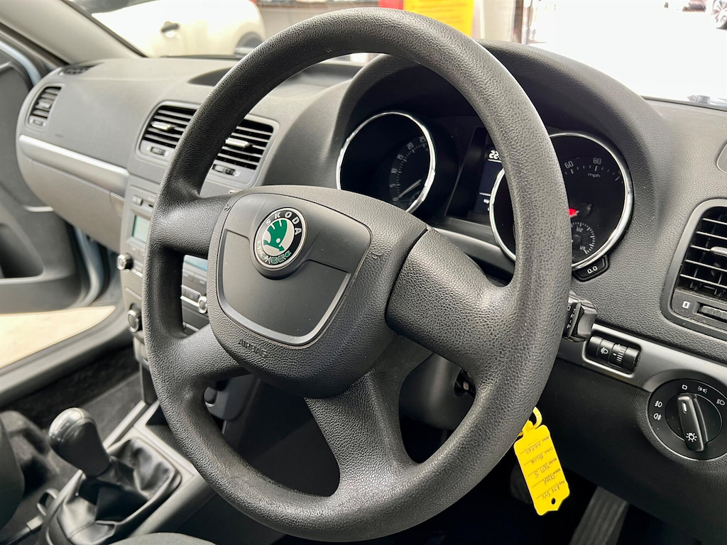 Skoda Yeti 2.0 Tdi S Euro 5 Blue #5
