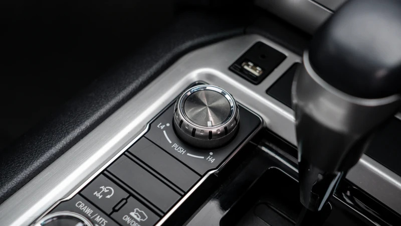 Toyota Land Cruiser V8 Land Cruiser V8 D-4d Blue #39