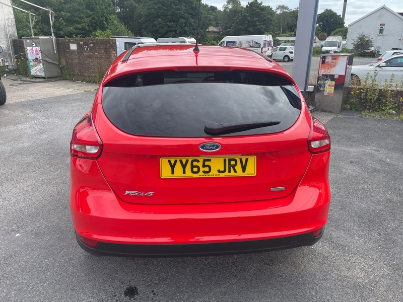 Ford Focus Zetec Red #6