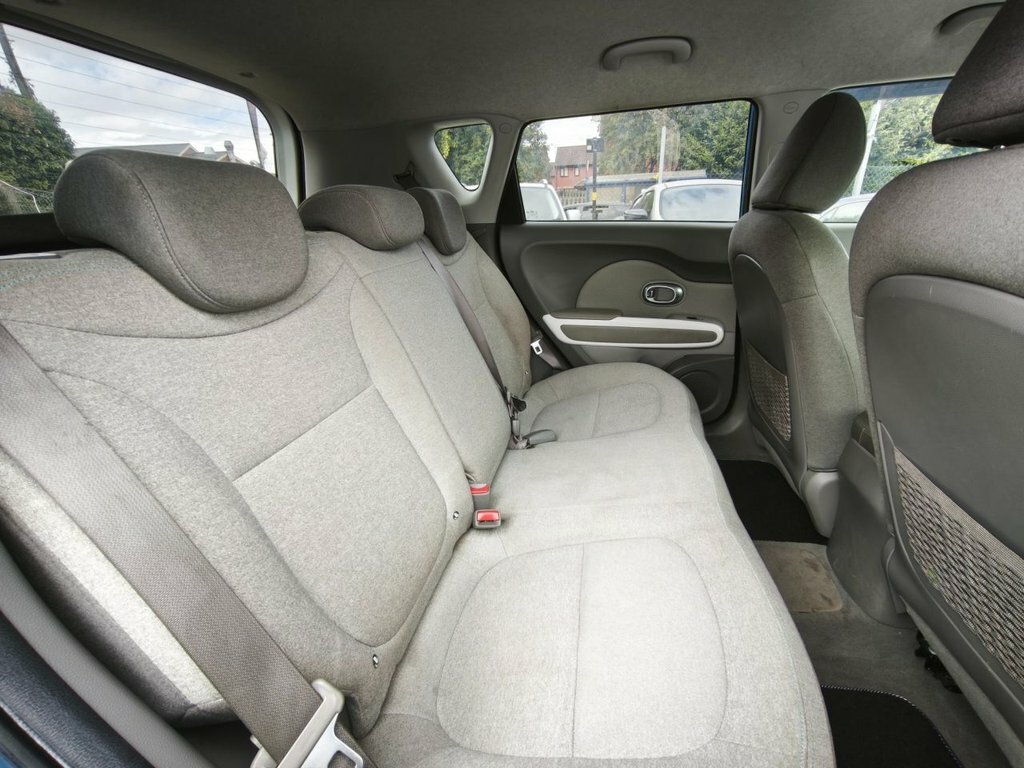 Kia Soul 1.6 Crdi Connect Euro 5 Black #17