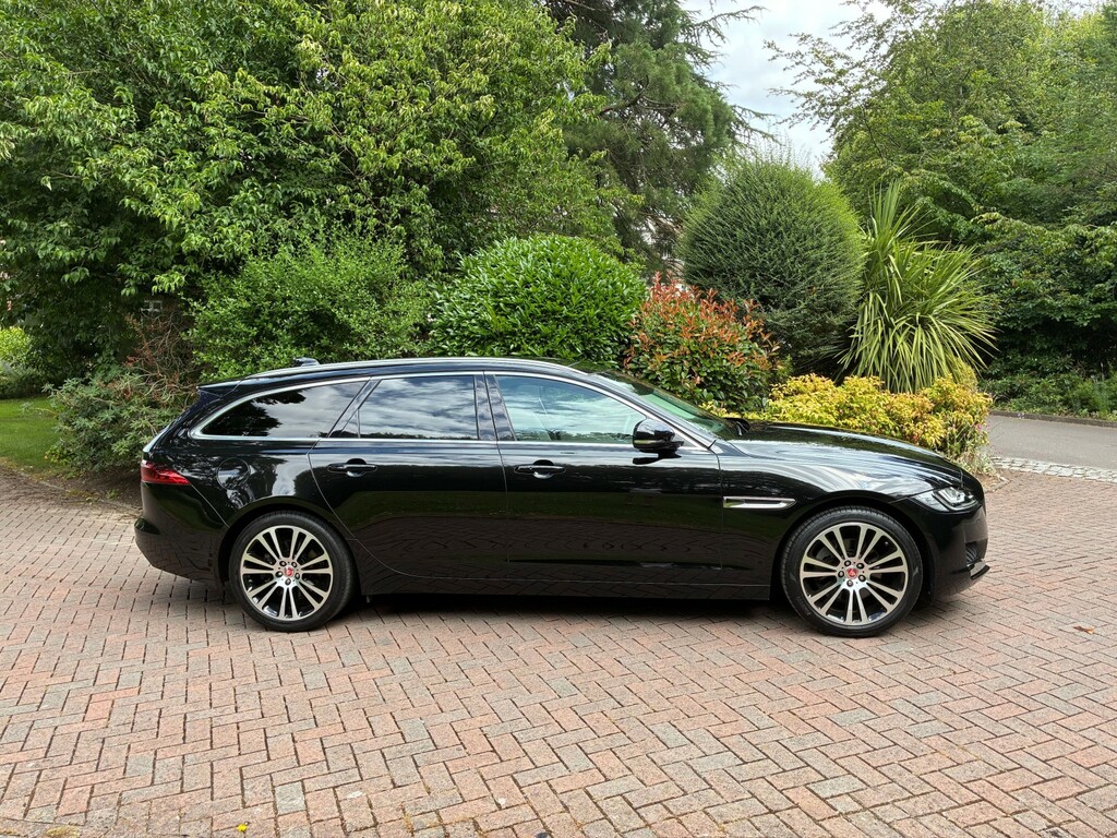 Jaguar XF 2.0 D Portfolio Black #3