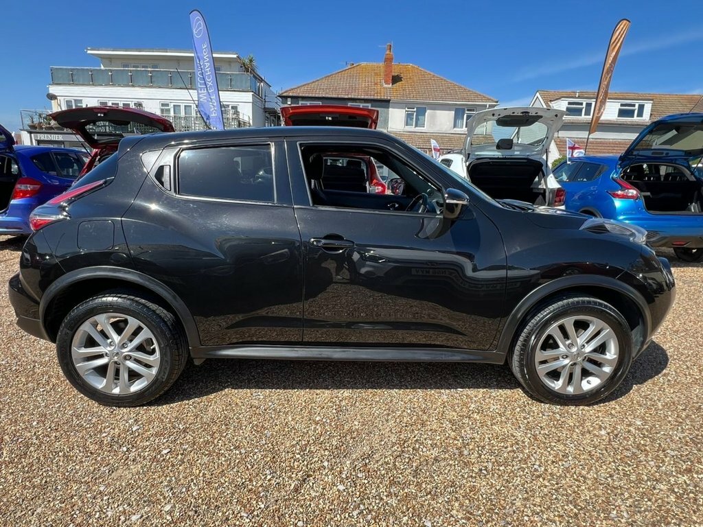 Nissan Juke 1L Acenta Premium Black #5