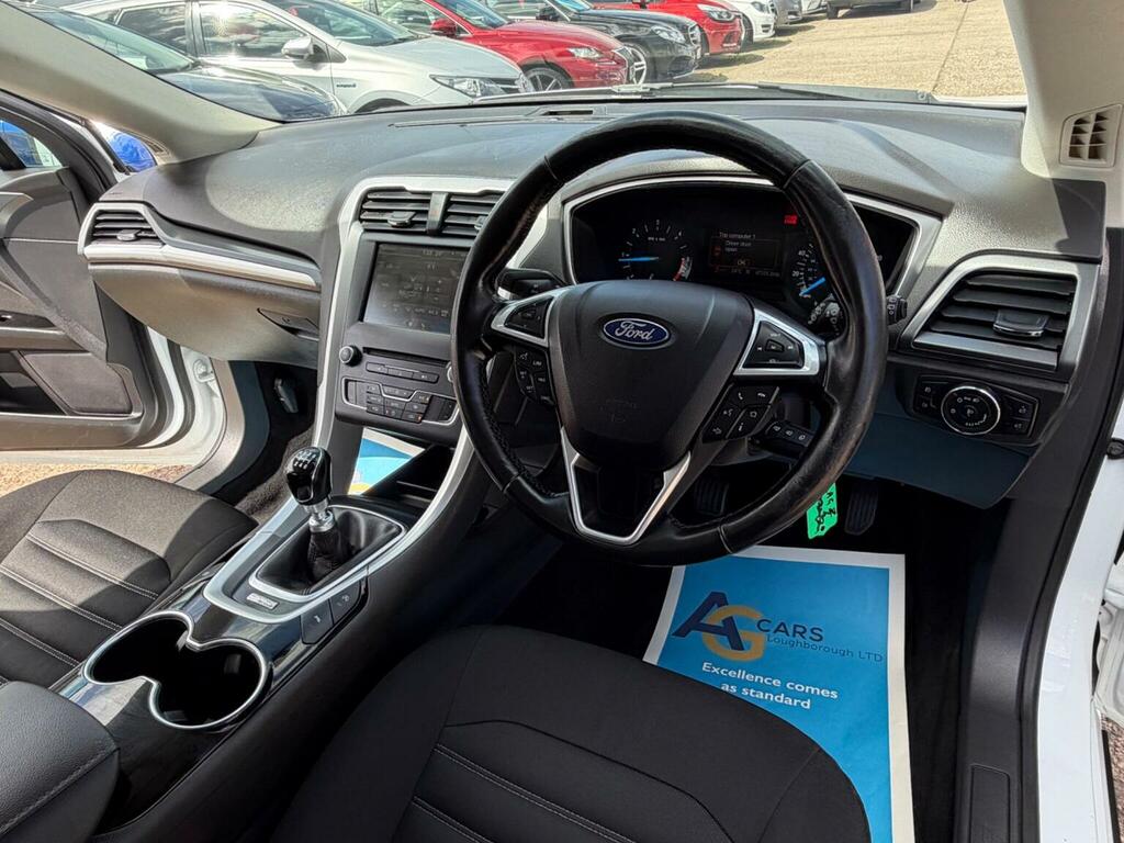 Ford Mondeo Hatchback 2.0 Tdci Zetec Euro 6 Ss 201767 YJ67LZM White #3