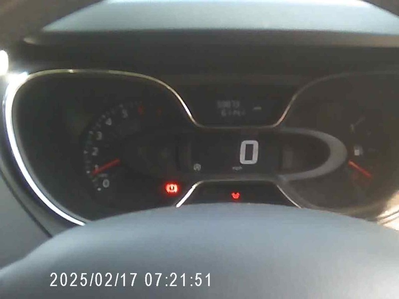 Renault Captur 1.5 Dci Energy Signature Nav Suv Red #7