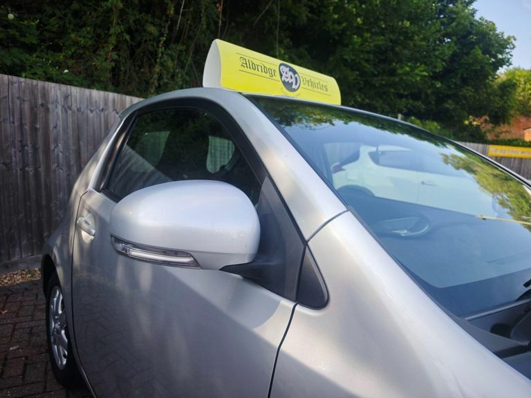 Toyota IQ Vvt-i Iq White #21