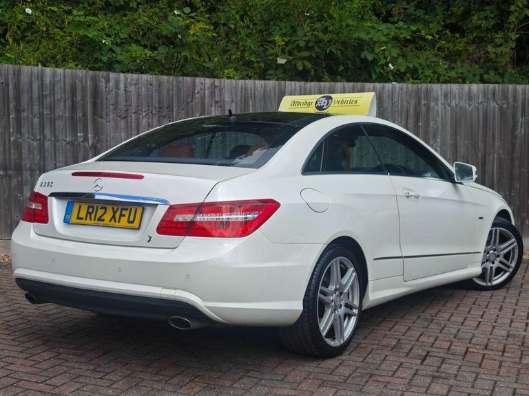 Mercedes-Benz E Class 3.5 E350 V6 Blueefficiency Sport Edition 125 G-tro White #4
