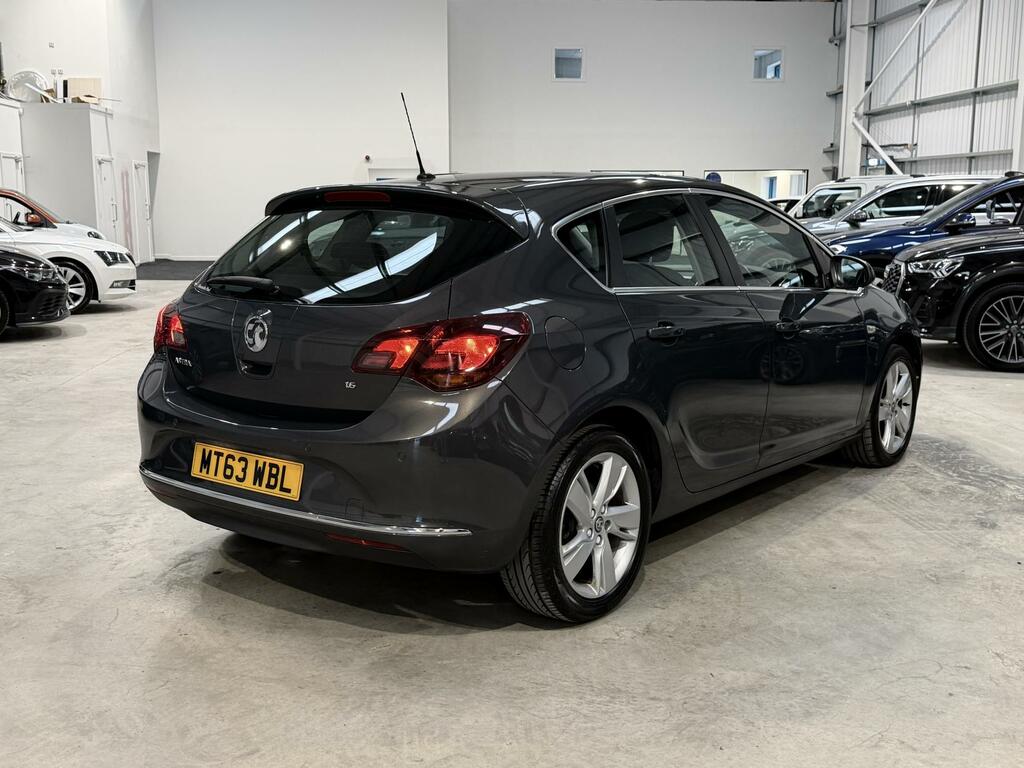 Vauxhall Astra 1.4T 16V Limited Edition Euro 5 Red #7