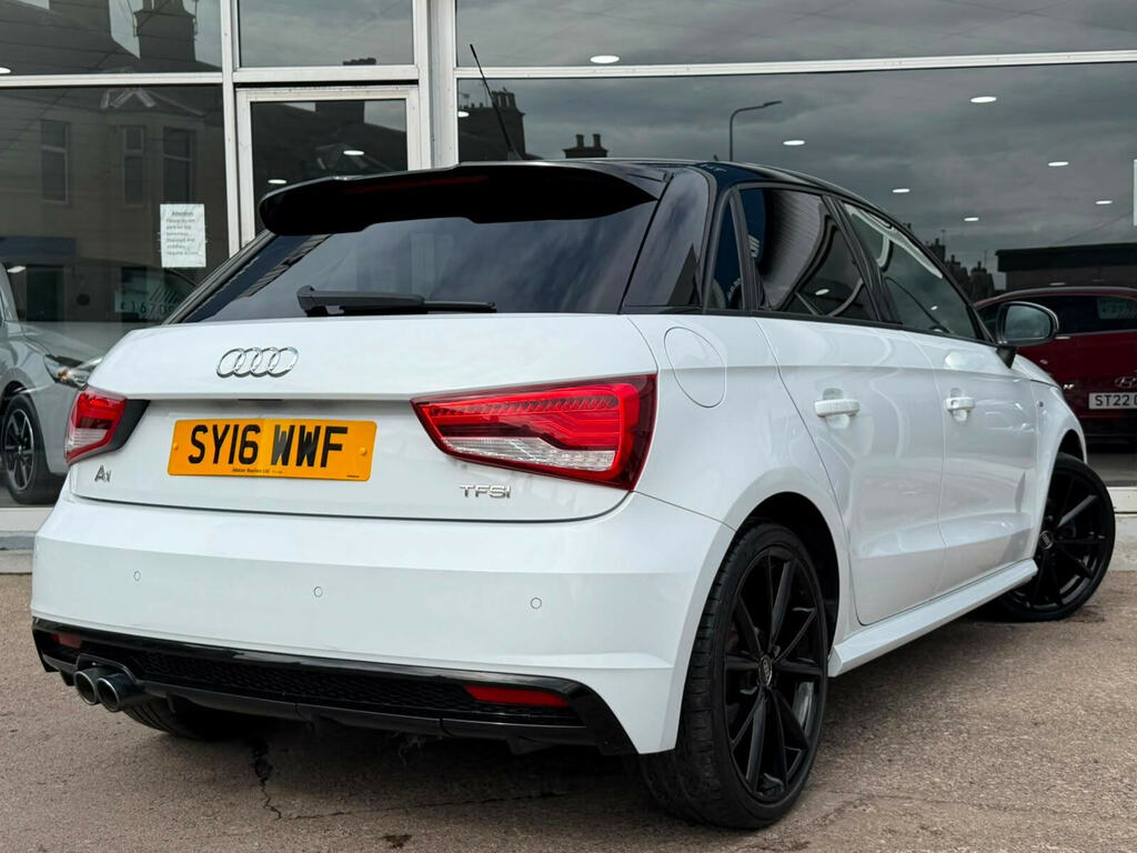 Audi A1 1.4 Tfsi Cod Black Edition Sportback Ma White #3