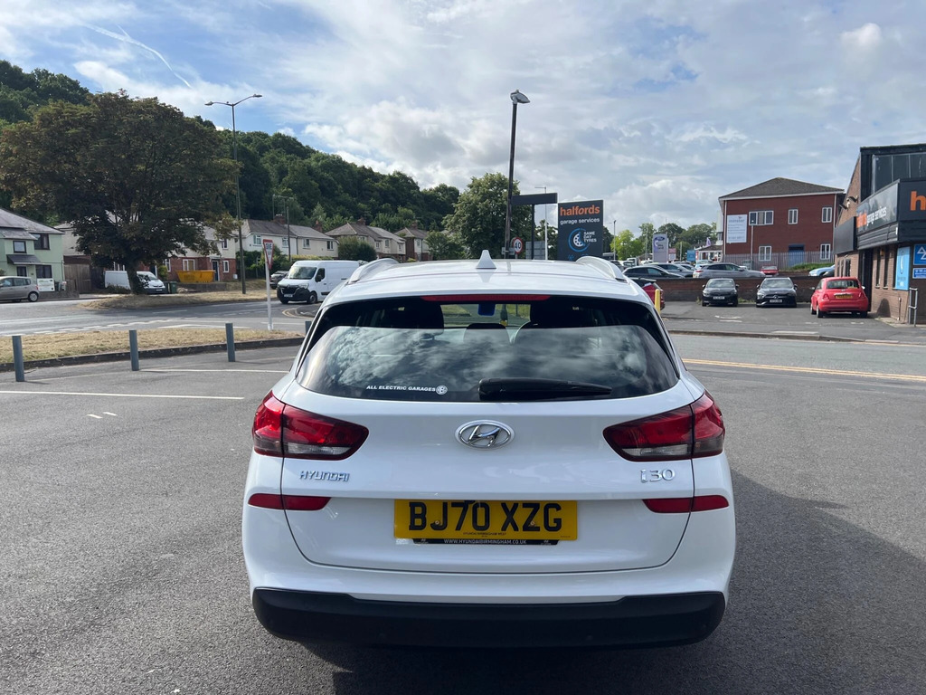 Hyundai I30 1.0 T-gdi Se Nav Tourer Euro 6 Ss White #2