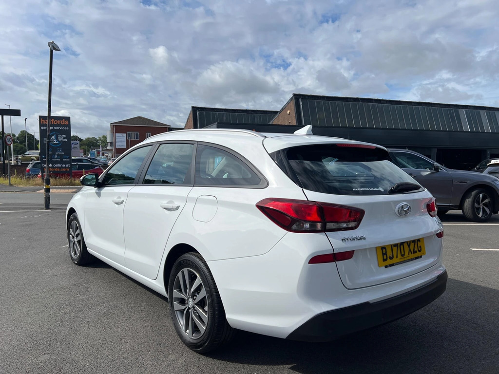 Hyundai I30 1.0 T-gdi Se Nav Tourer Euro 6 Ss White #3