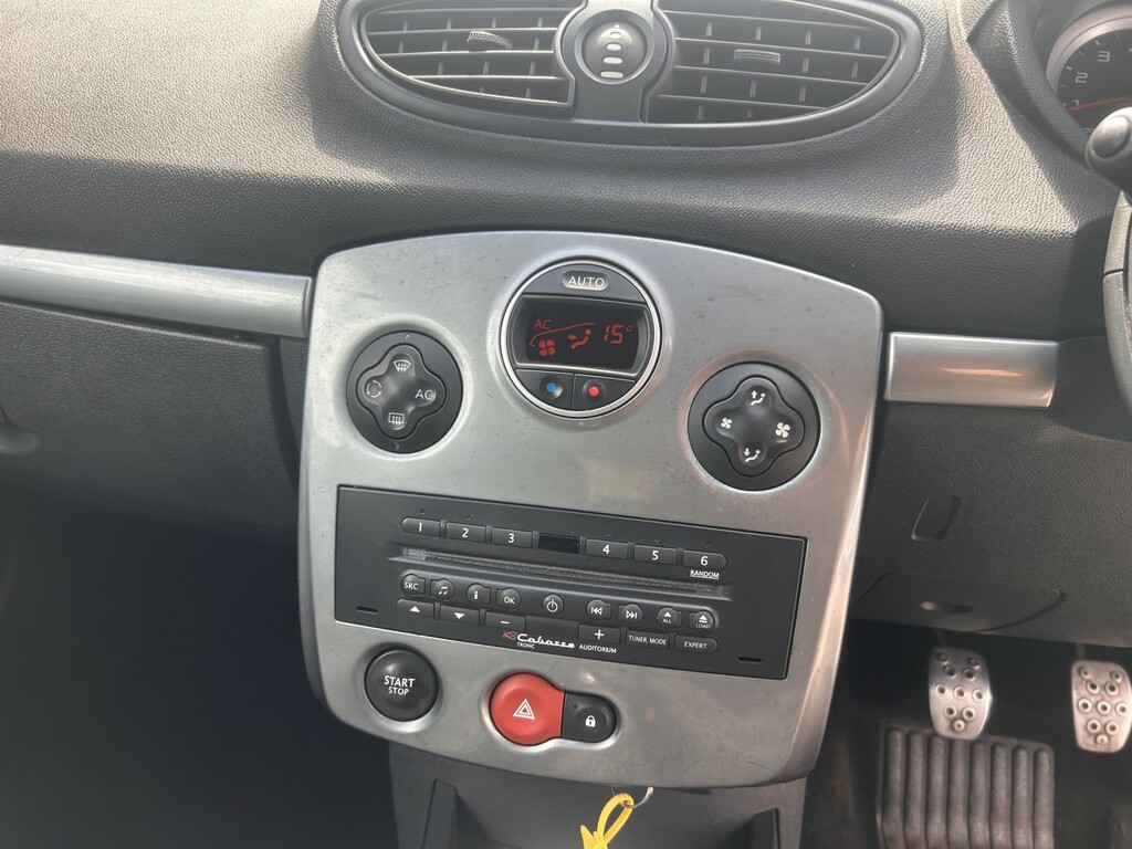 Renault Clio Renault Clio Extreme 1.2 Hatch. Met Blue #17