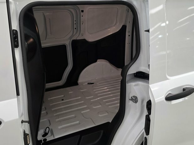 Ford Transit Courier Mpv Green #36